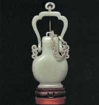 19世纪 青白玉活炼提梁瓶